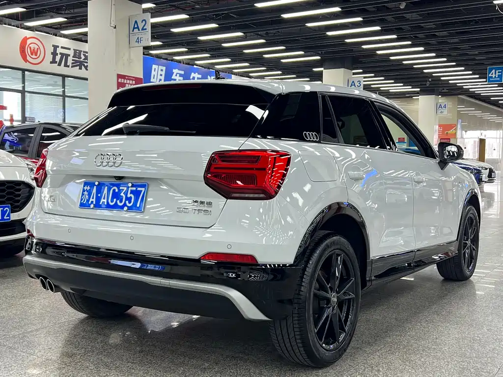Audi Q2L 2020 — фото 26