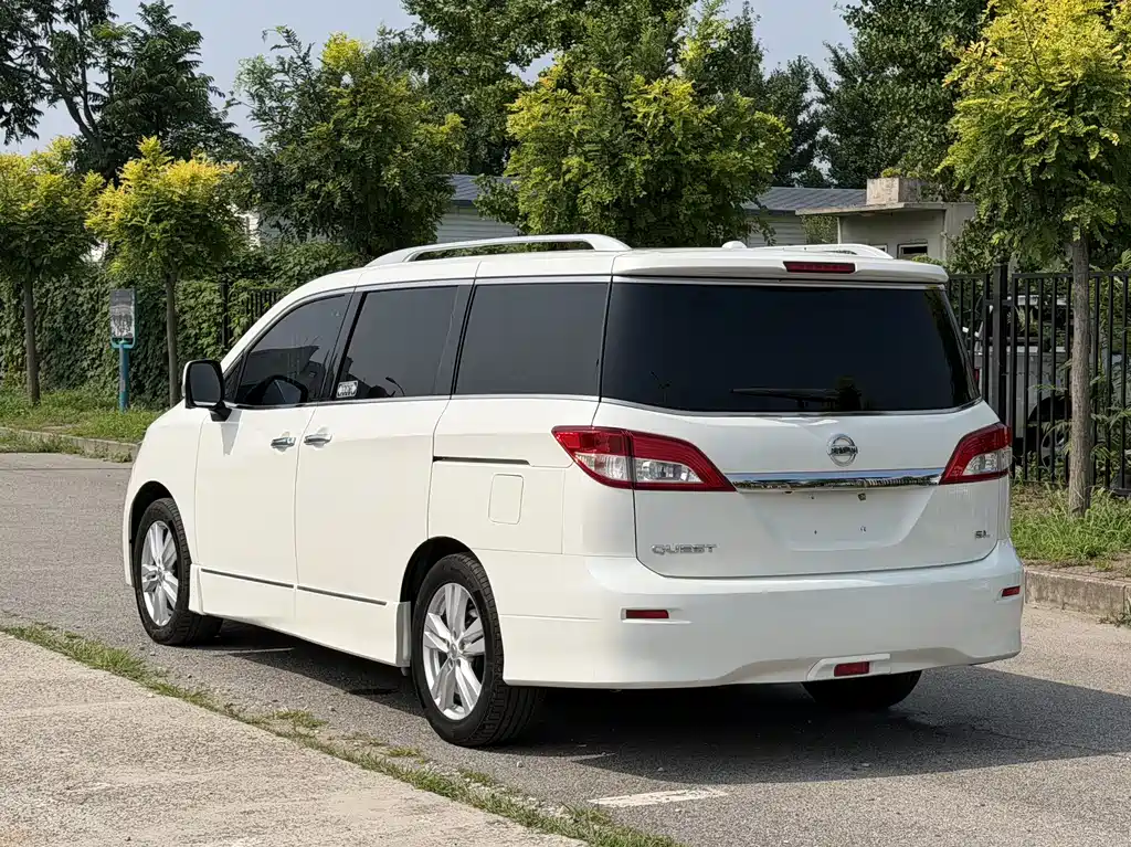 Nissan Quest 2017