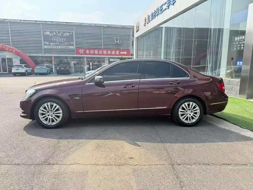 Mercedes-Benz C-Class 2012