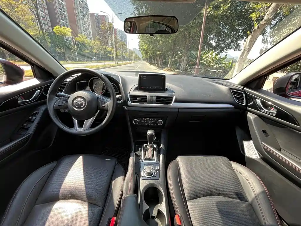 Mazda 3 Angkesela 2014