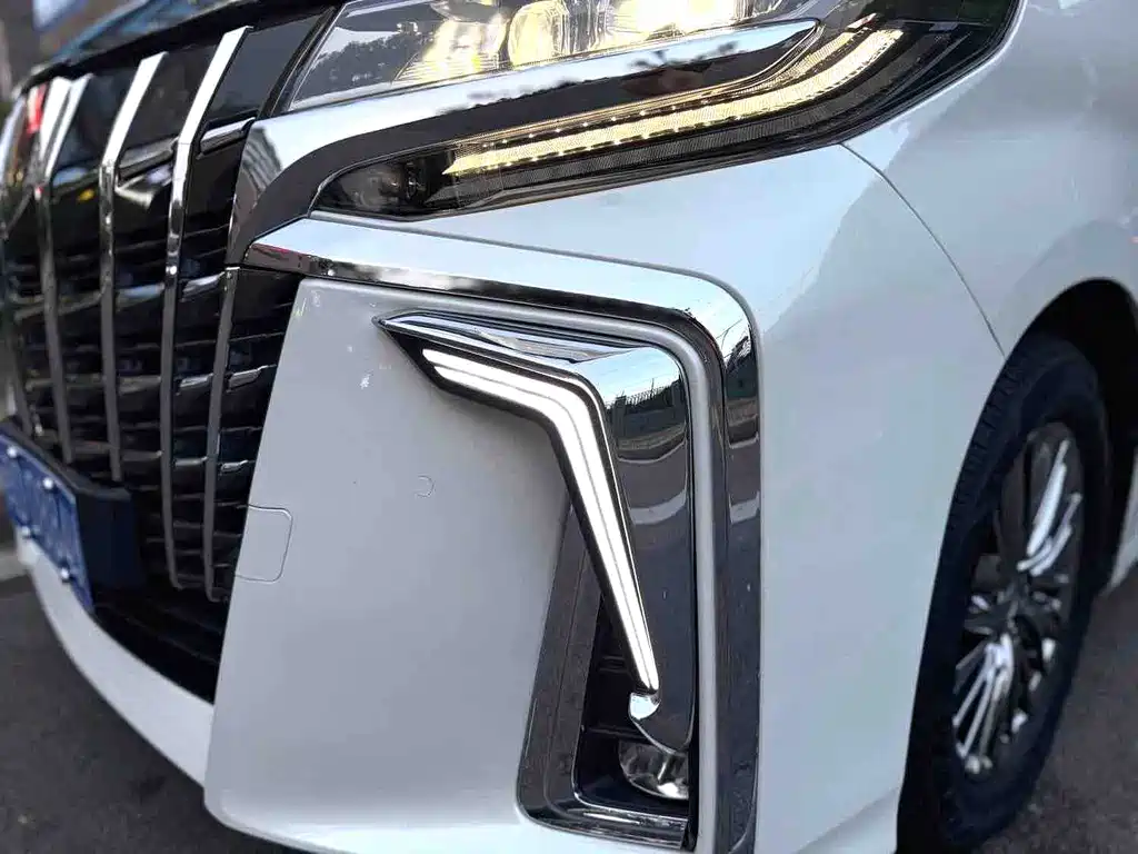 Toyota Alphard 2021 — фото 12