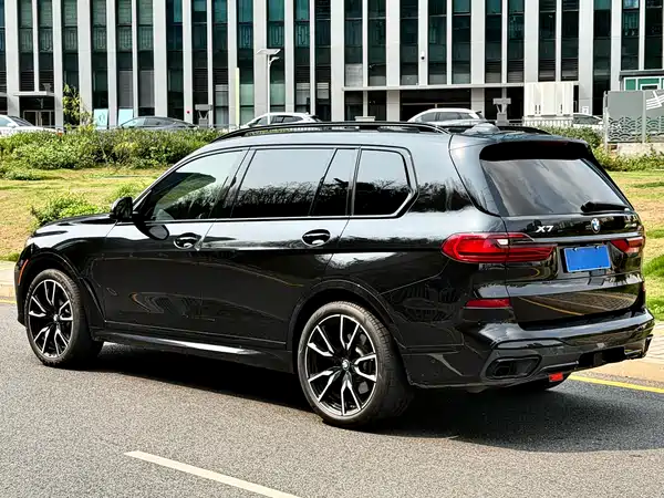 BMW X7 2022