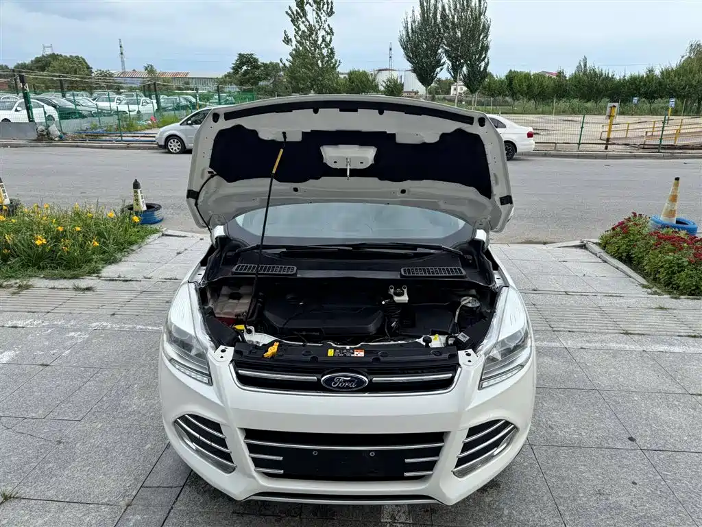 Ford Kuga 2014