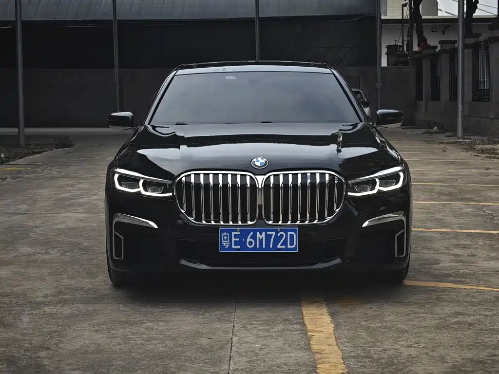 BMW 7 Series 2017 — фото 2