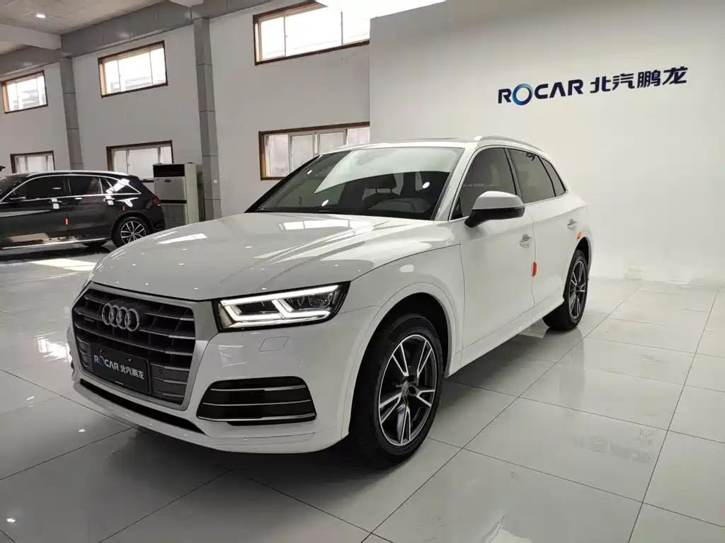 Audi Q5L 2019 — фото 17