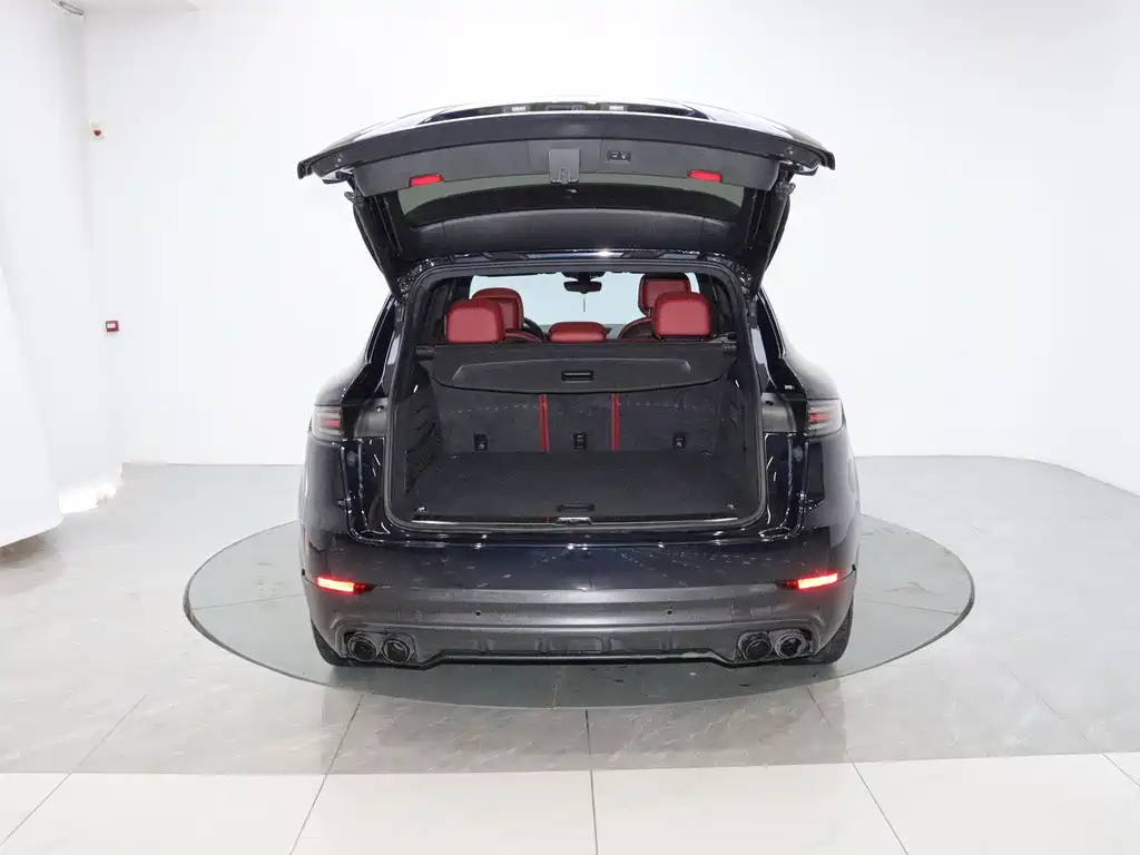 Porsche Cayenne New Energy 2021 — фото 13