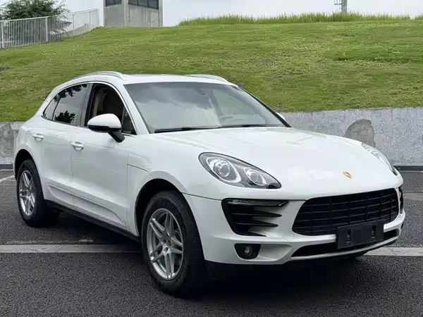 Porsche Macan 2016