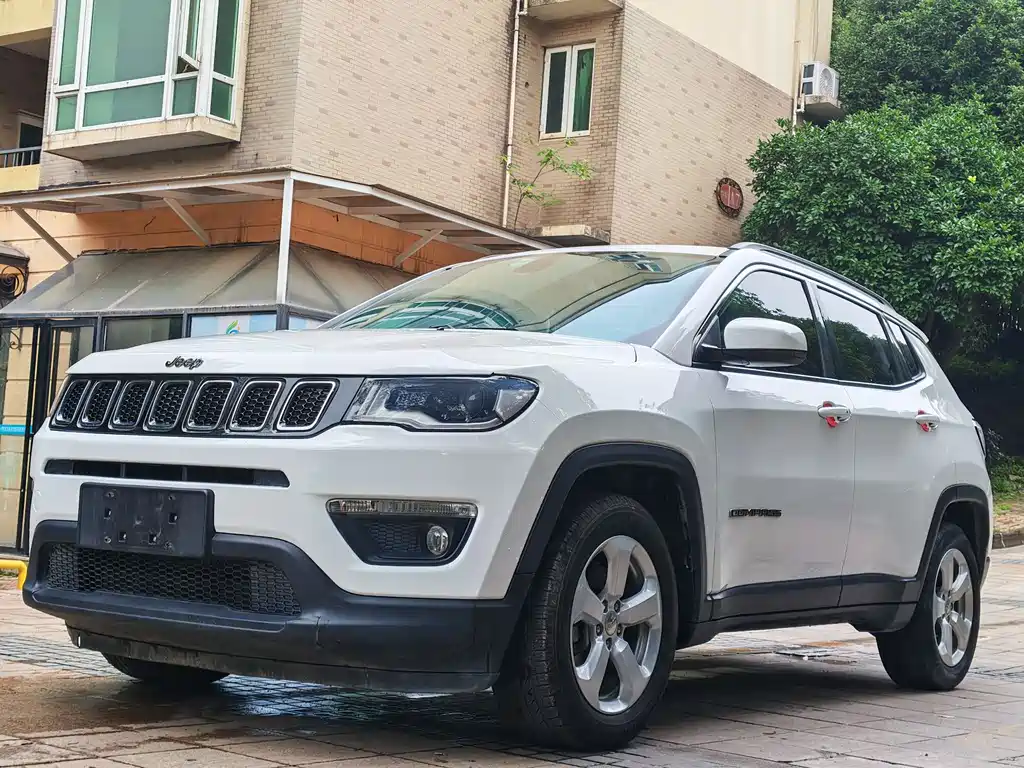 Jeep Compass 2018 — фото 3