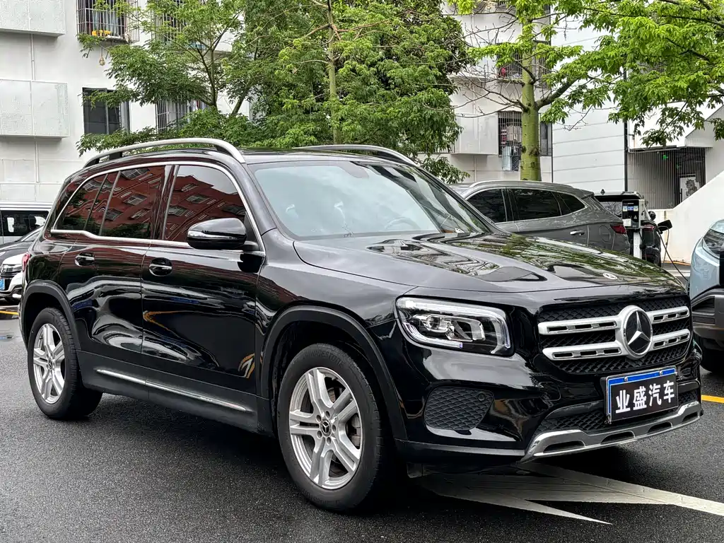 Mercedes-Benz GLB 2023 — фото 3