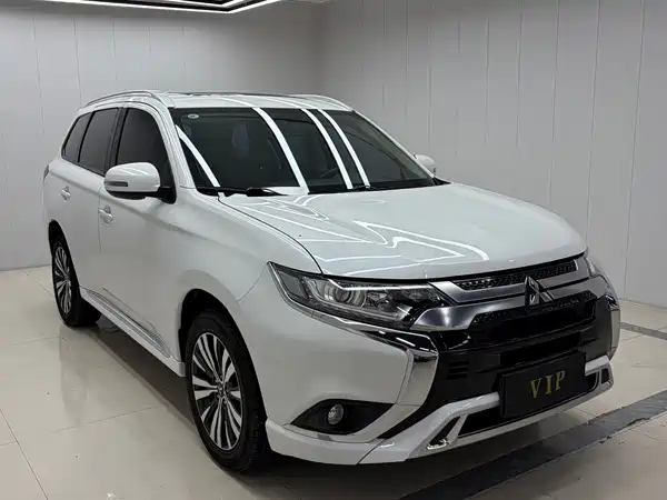 Mitsubishi Outlander 2021