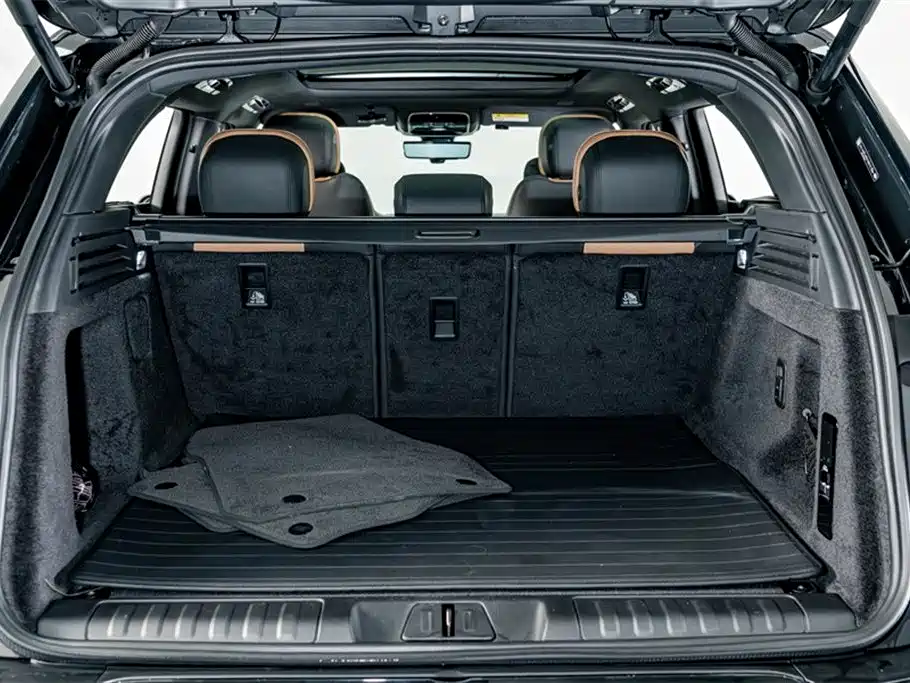 Land Rover Sport 2023 — фото 24