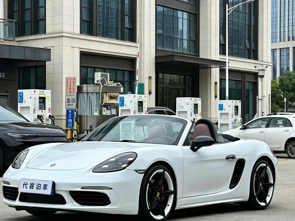 Porsche 718 2017 — фото 1