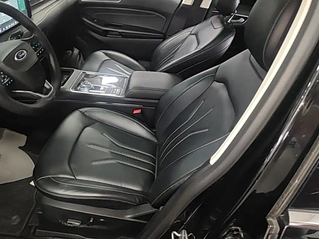 Ford Edge 2022 — фото 15