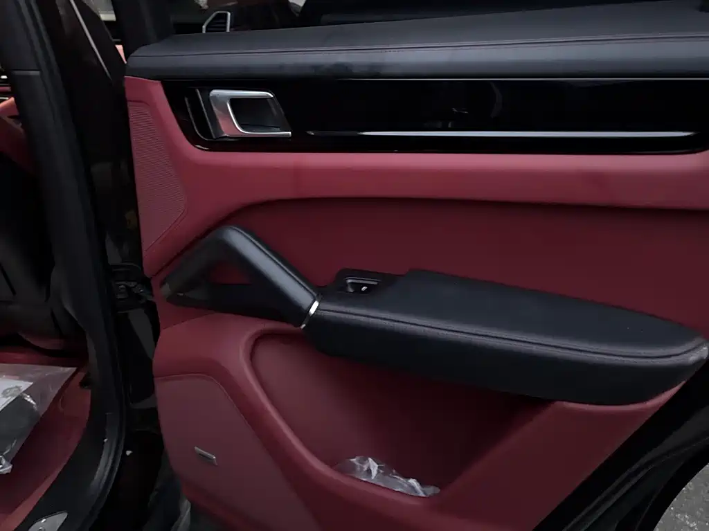 Porsche Cayenne 2018 — фото 10