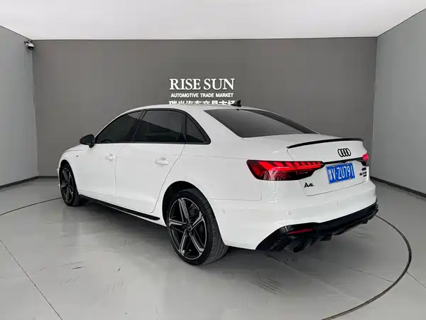 Audi A4L 2023