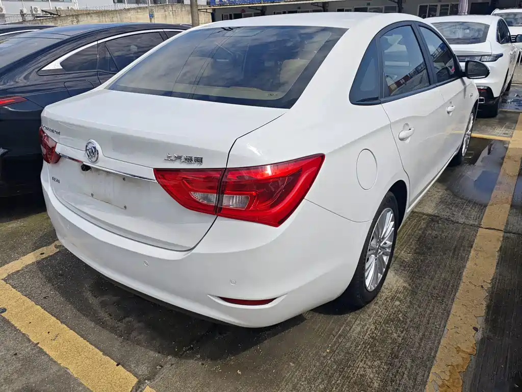 Buick Excelle GT 2017 — фото 14