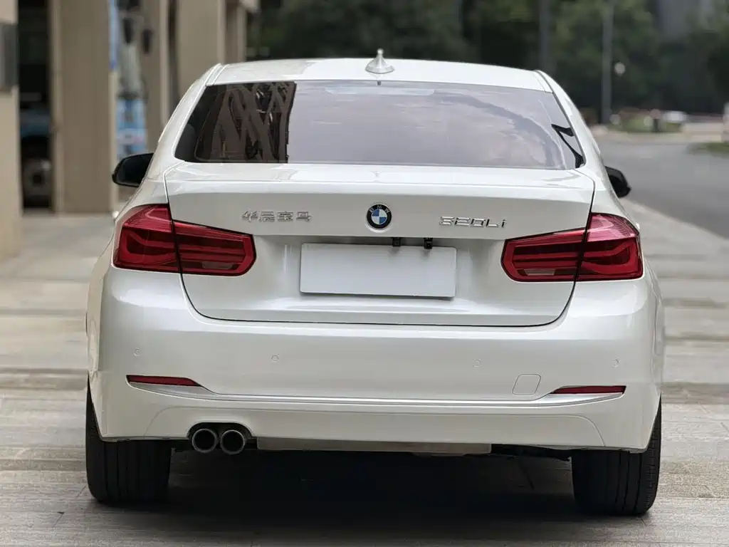 BMW 3 Series 2017 — фото 9