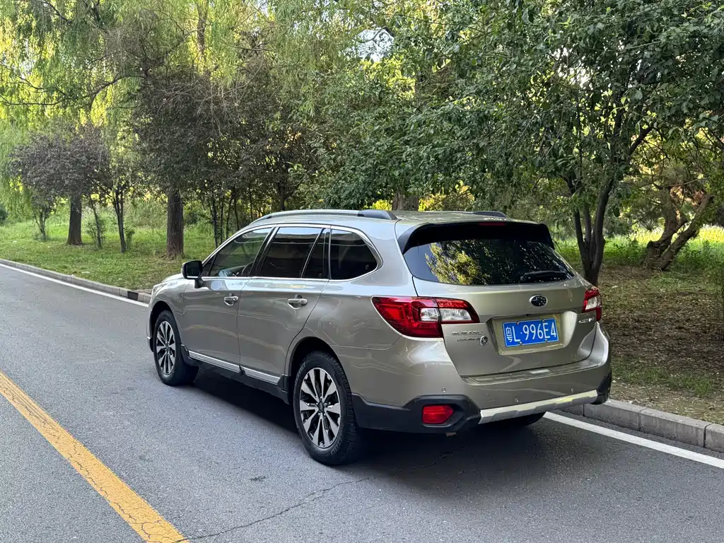 Subaru Outback 2016 — фото 11