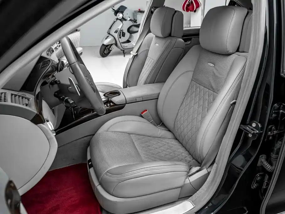 Mercedes-Benz S-Class AMG 2010 — фото 26