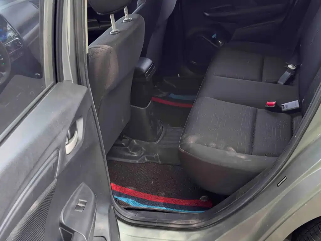Honda Fit 2017 — фото 10