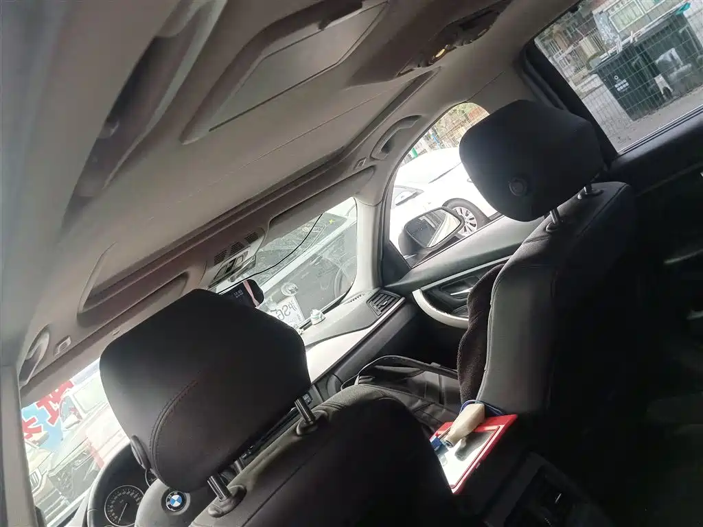 BMW 3 Series 2015 — фото 14