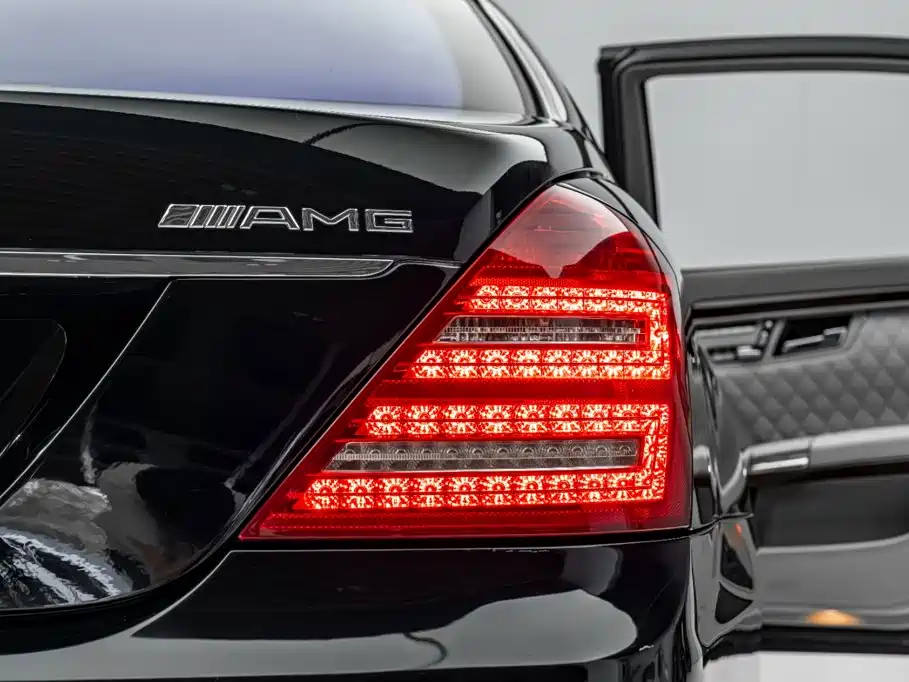 Mercedes-Benz S-Class AMG 2010 — фото 46