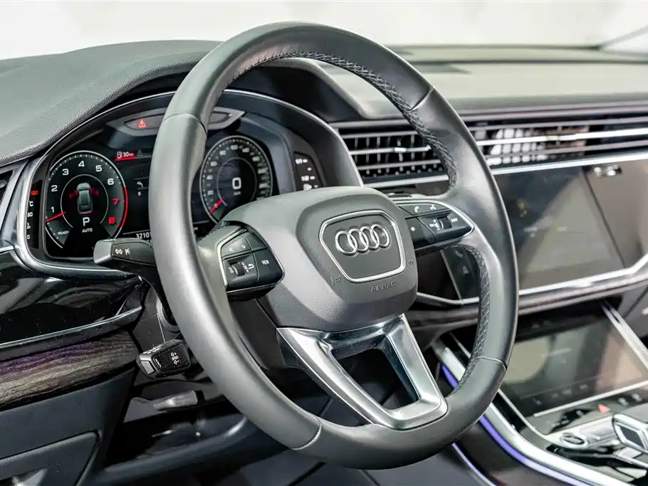 Audi Q8 2021 — фото 11
