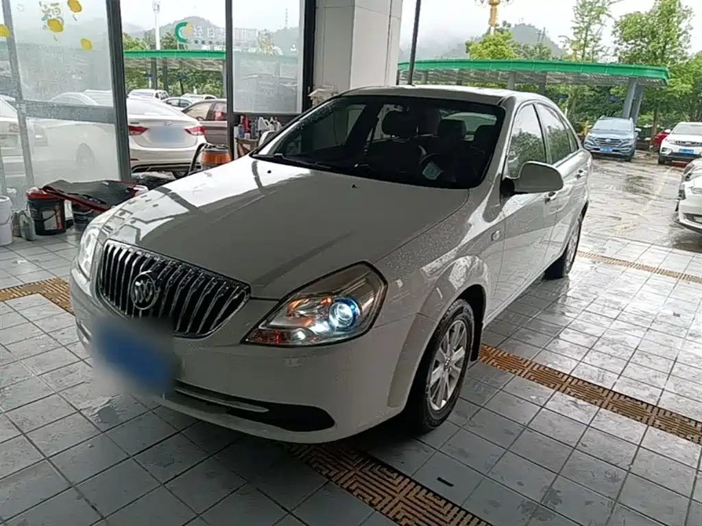Buick Excelle 2015 — фото 1