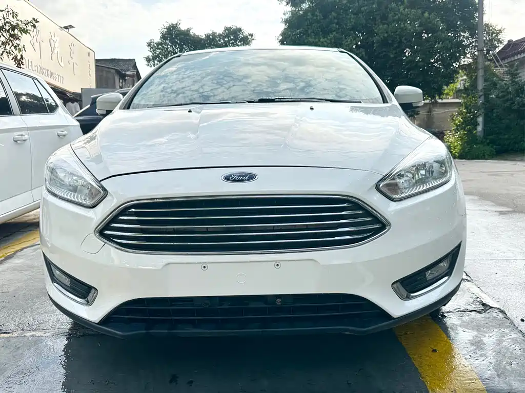 Ford Focus 2017 — фото 17