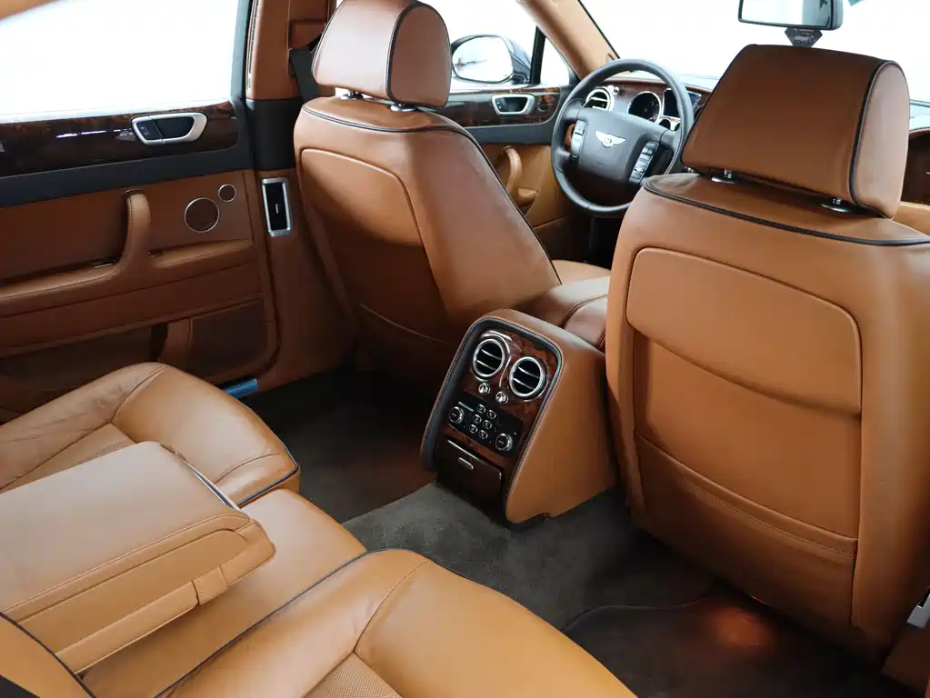 Bentley Flying Spur 2014 — фото 27