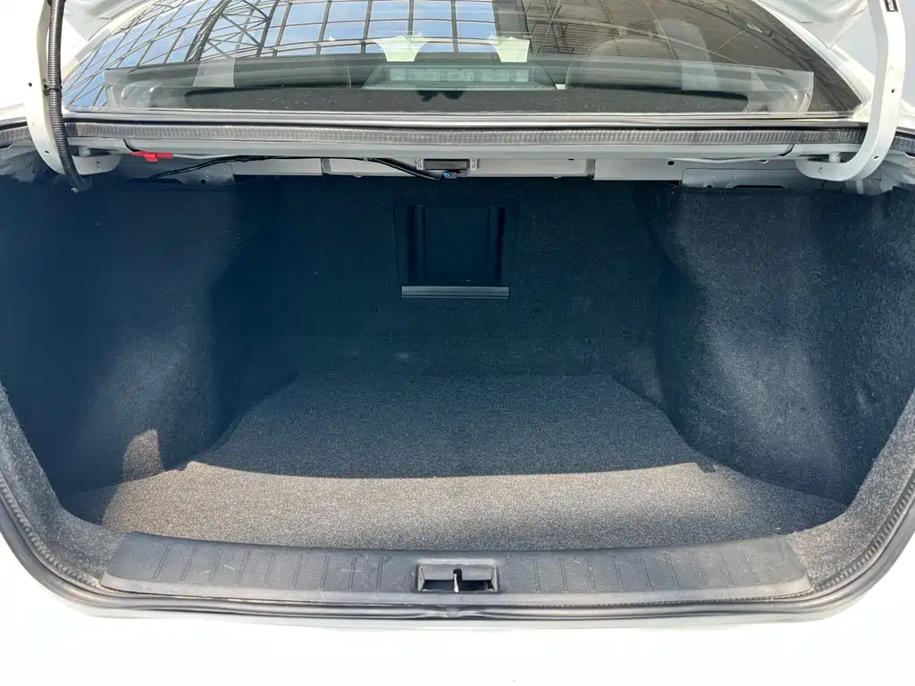 Nissan Sylphy 2018 — фото 10