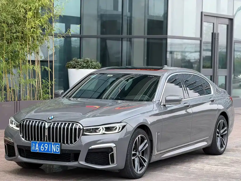BMW 7 Series 2019 — фото 1