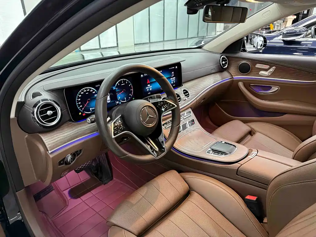 Mercedes-Benz E-Class 2022 — фото 11