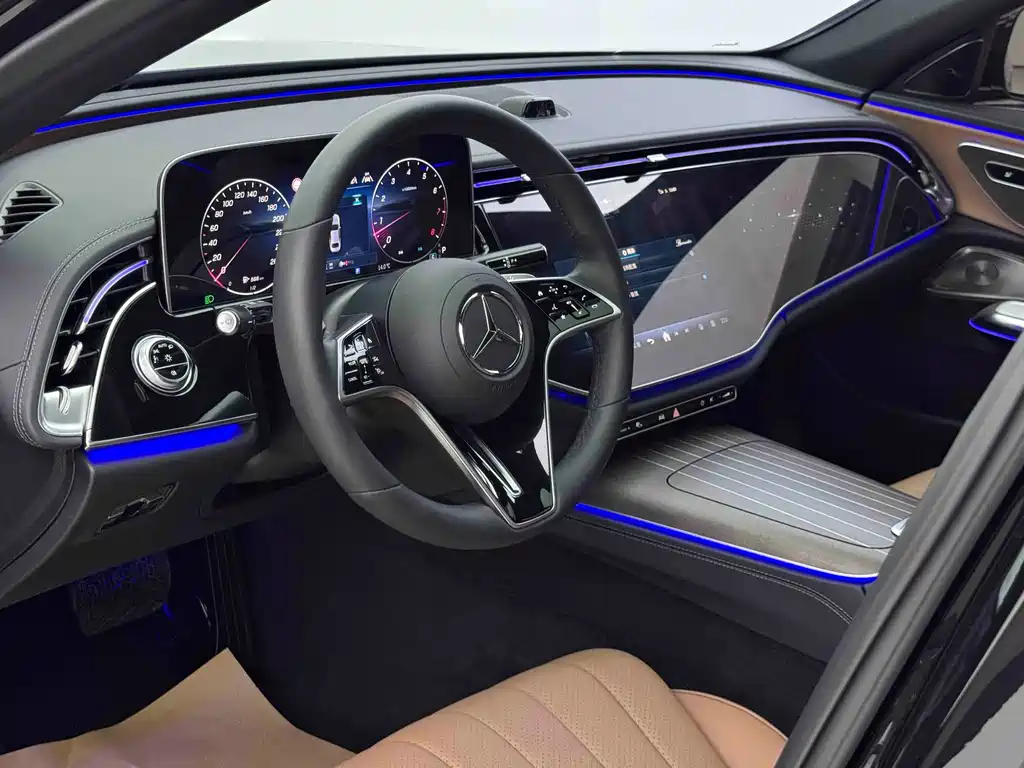 Mercedes-Benz E-Class 2024 — фото 10