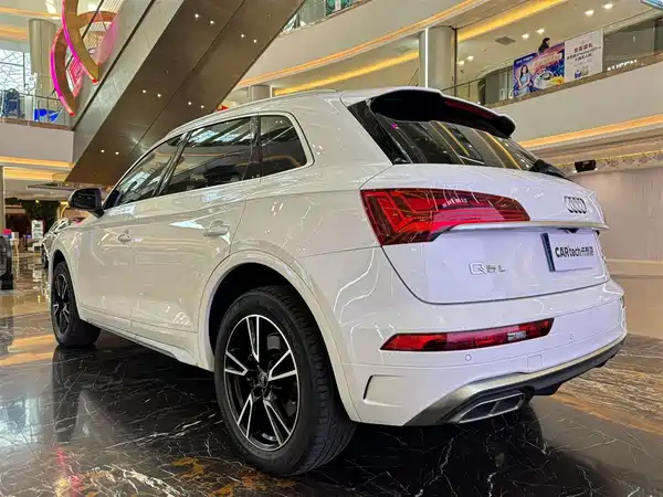 Audi Q5L 2022
