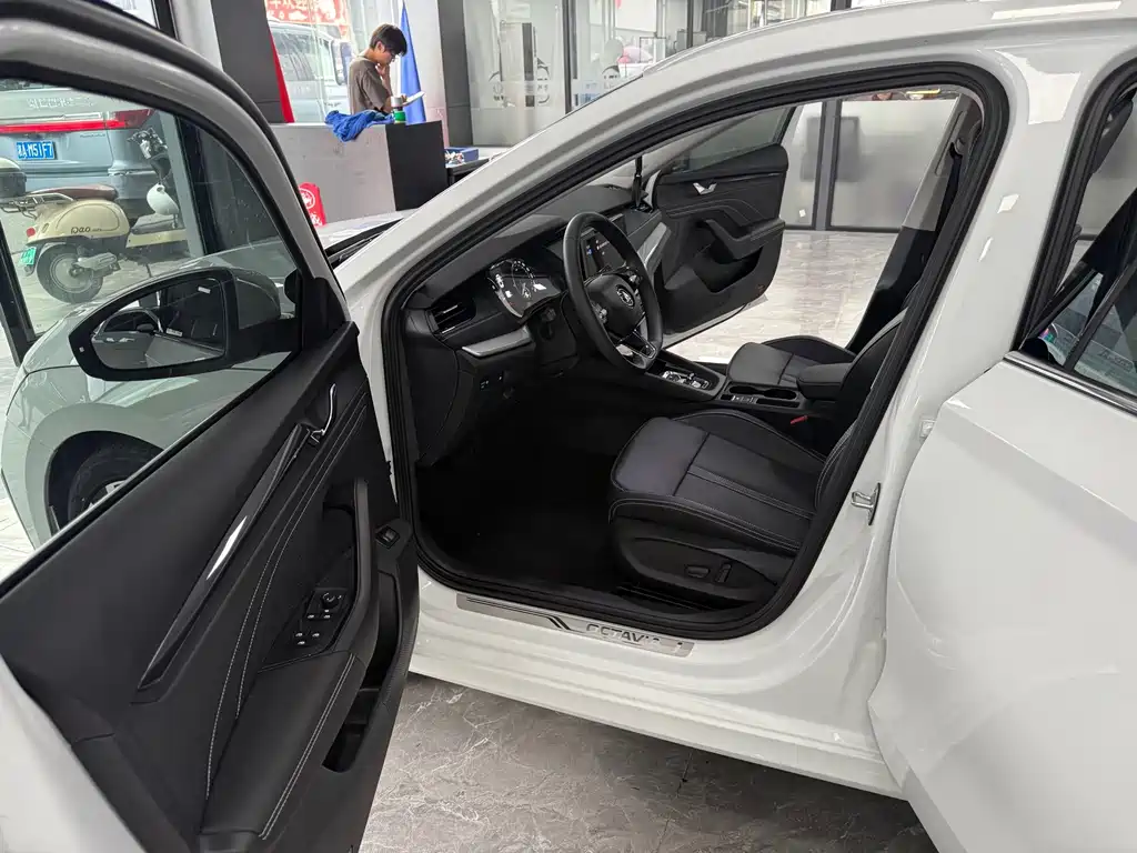Skoda Octavia 2023