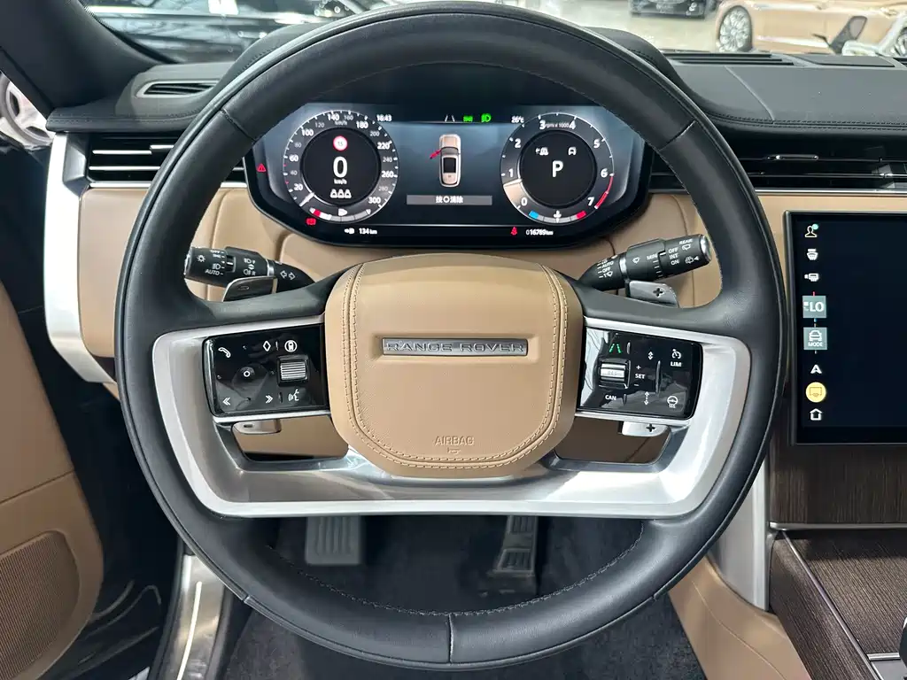 Land Rover Range Rover 2025 — фото 12