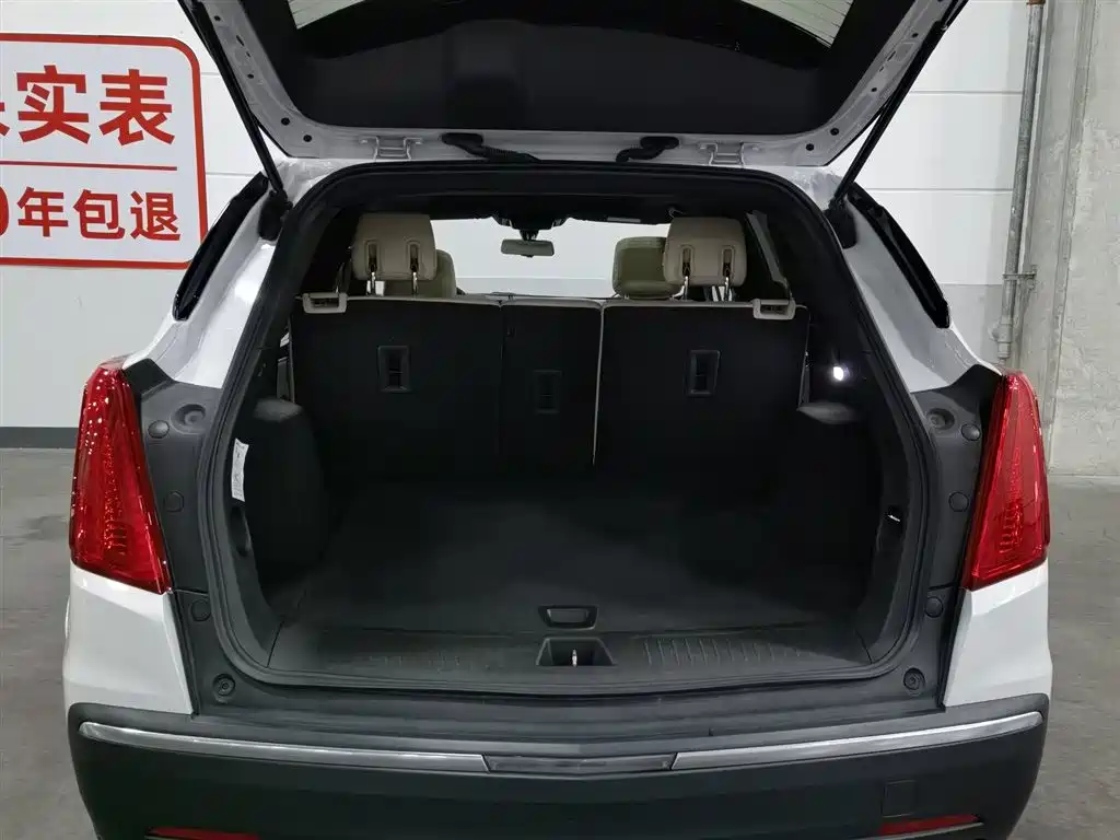 Cadillac XT5 2016 — фото 16
