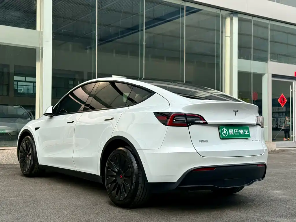Tesla Model Y 2021 — фото 7