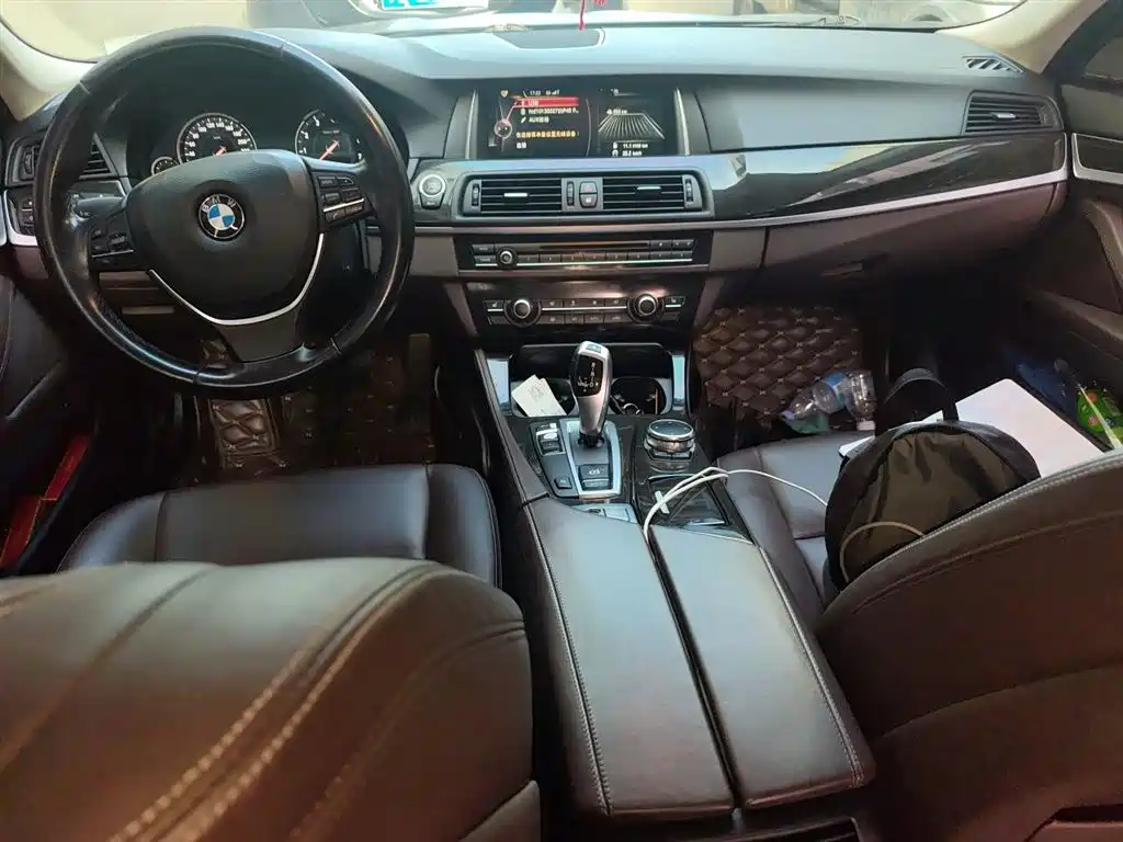 BMW 5 Series 2017 — фото 5