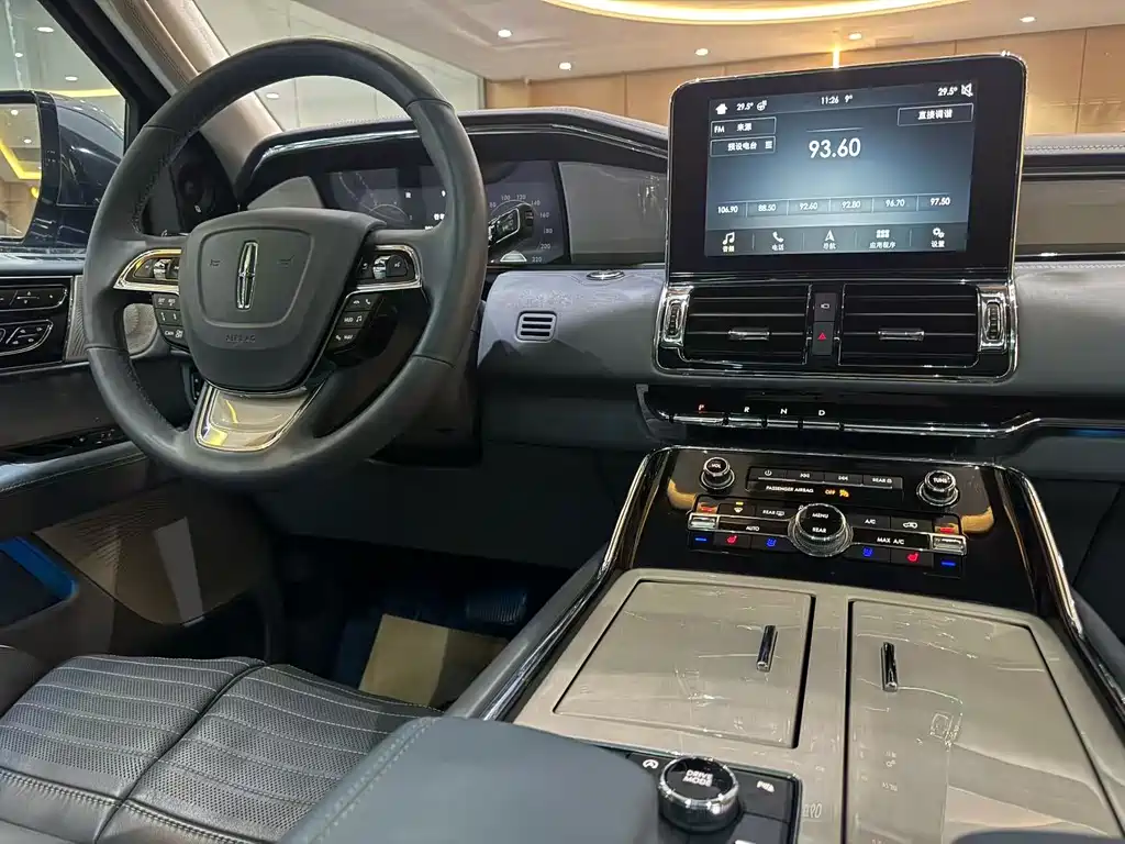 Lincoln Navigator 2019 — фото 4
