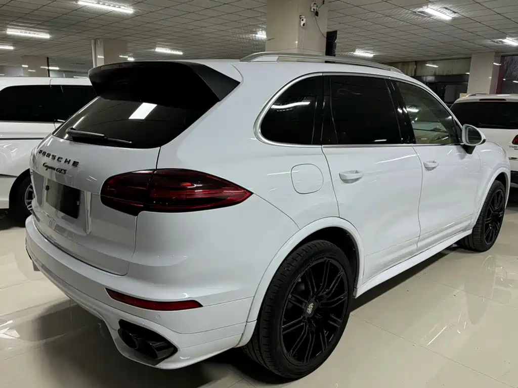 Porsche Cayenne 2015 — фото 21