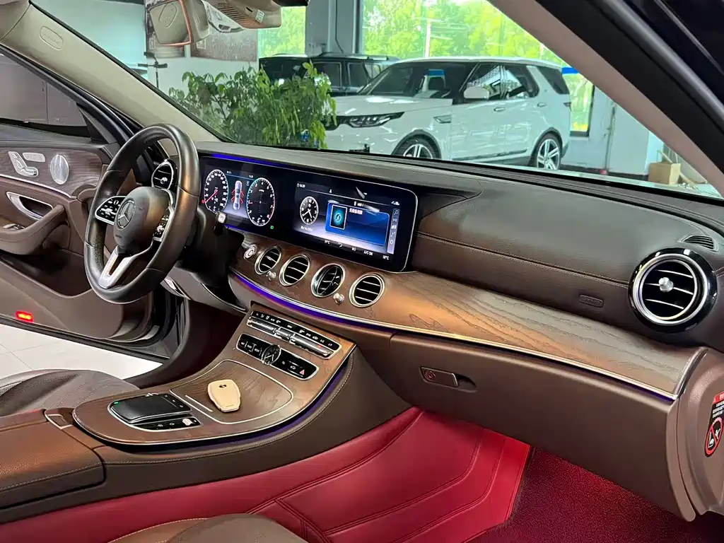 Mercedes-Benz E-Class 2020 — фото 10