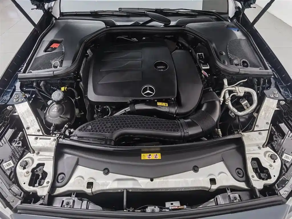 Mercedes-Benz E-Class 2023 — фото 6