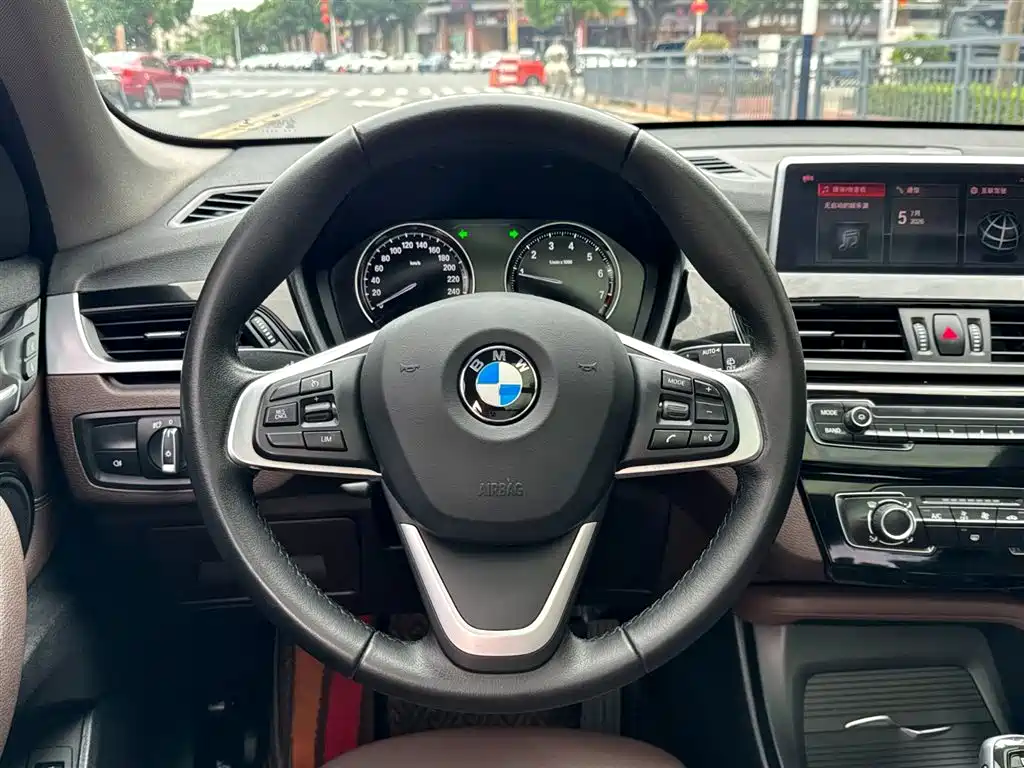 BMW X1 2020 — фото 15