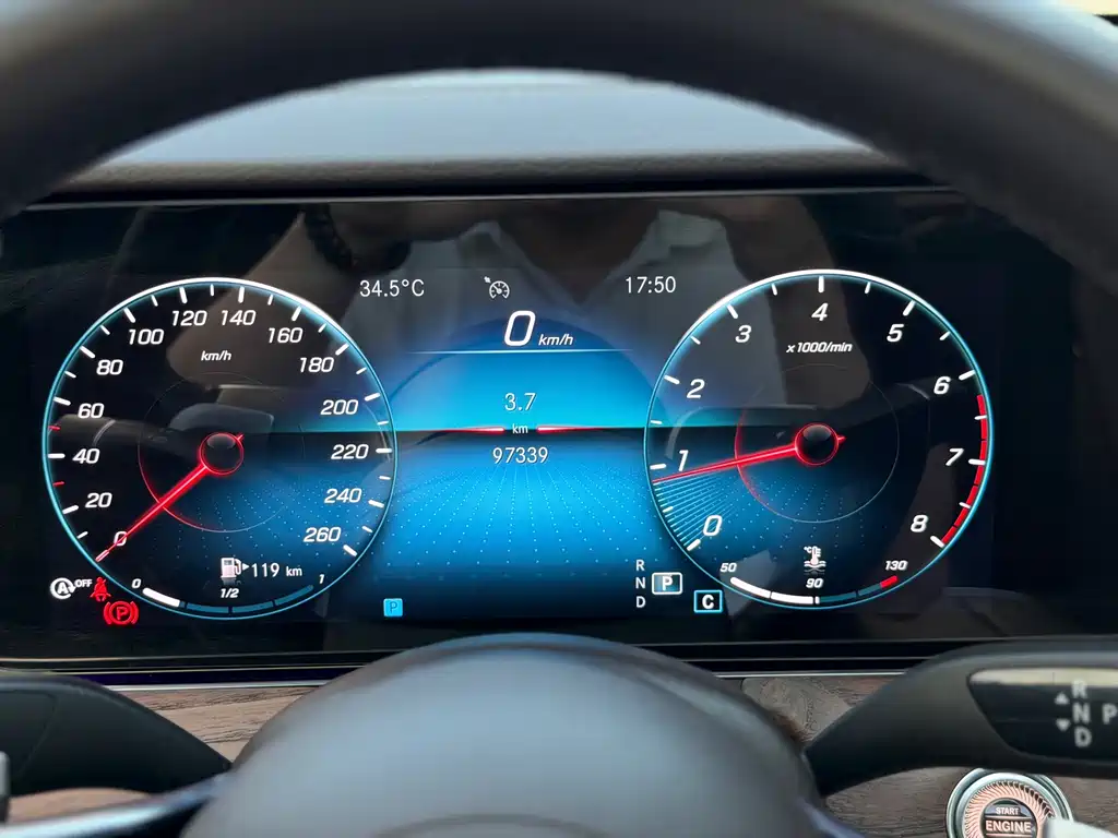 Mercedes-Benz E-Class 2021 — фото 10