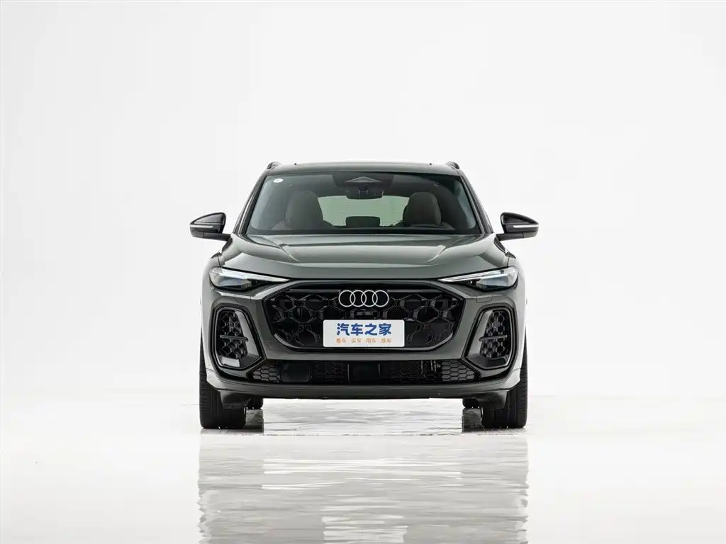 Audi Q5L Sportback — фото 4