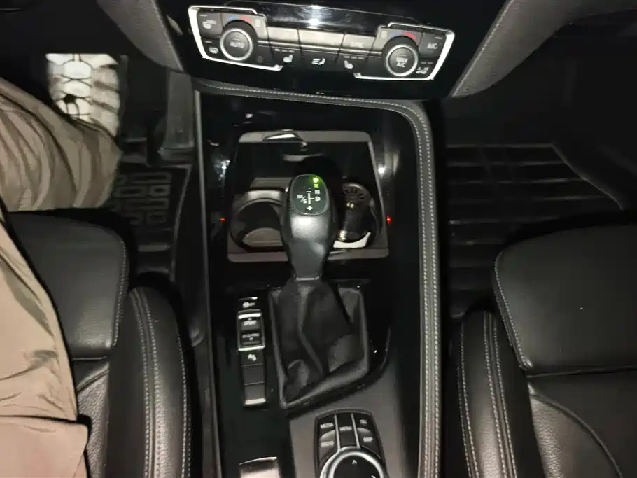 BMW X1 2017 — фото 16
