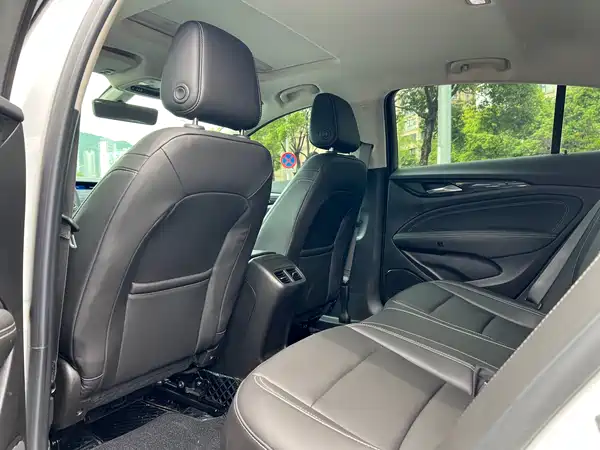 Buick Regal 2024