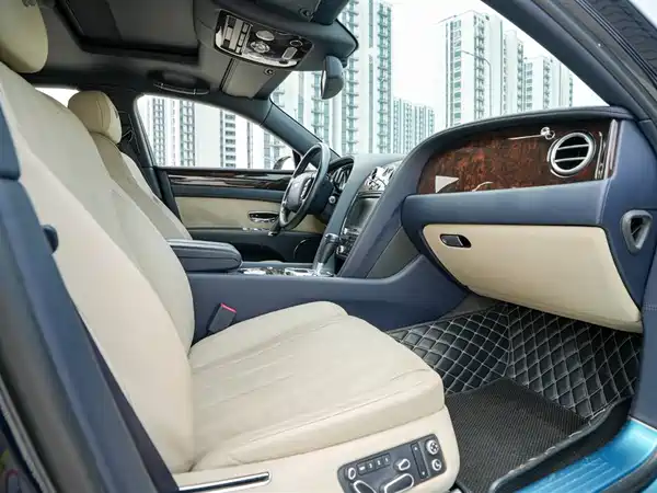 Bentley Flying Spur 2015